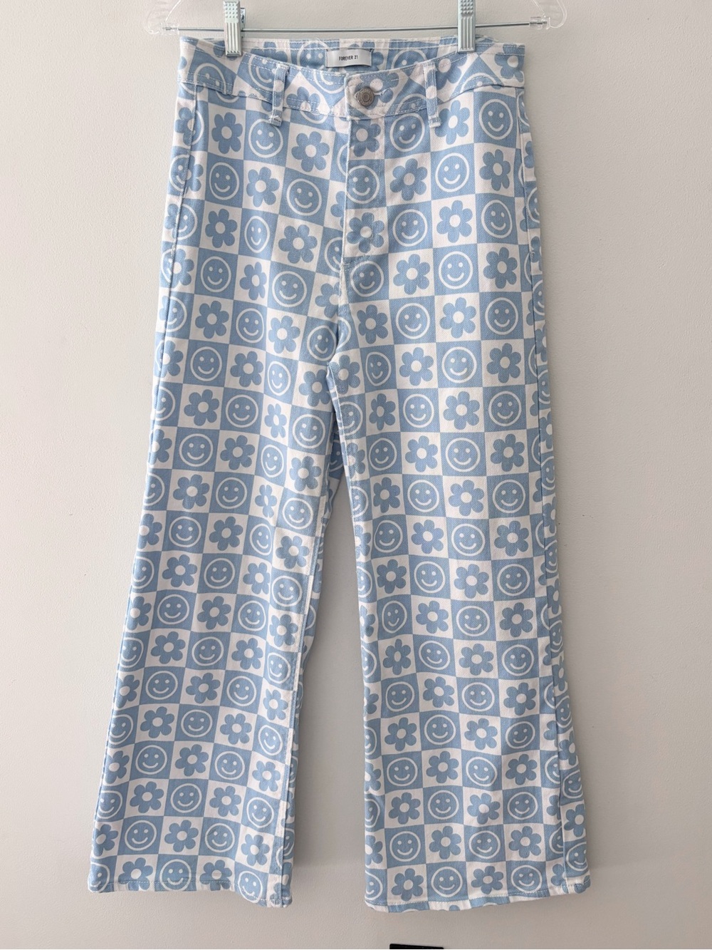 Forever 21 blue white checkered smiley face flower 70’s wide leg jean pants 27